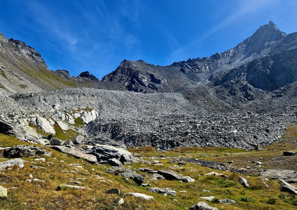 Glacier rocheux, une formation géologique des plus mystérieuses !